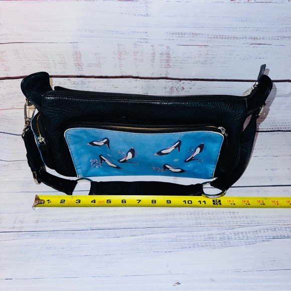 Icon L.A. Shoulder Bag - Picture 5 of 6